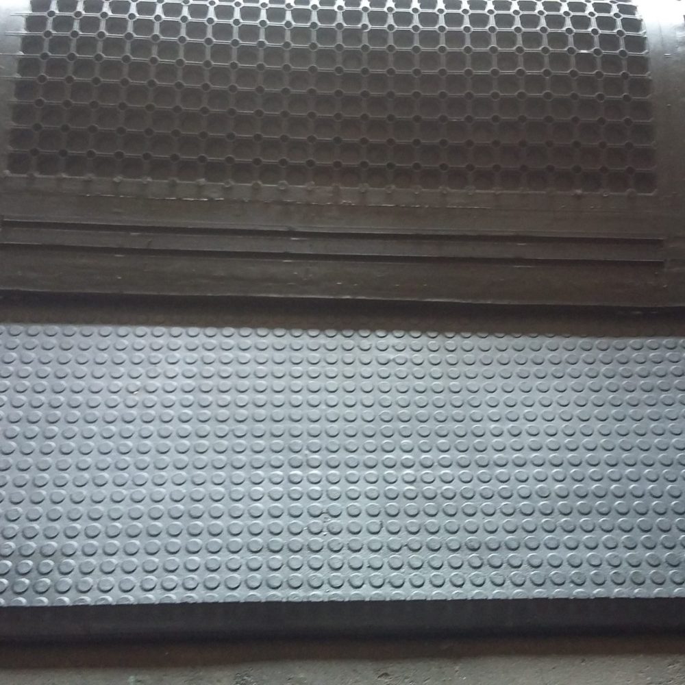COW MAT 25 MM HEAVY DUTY WITH INTERLOCKING
