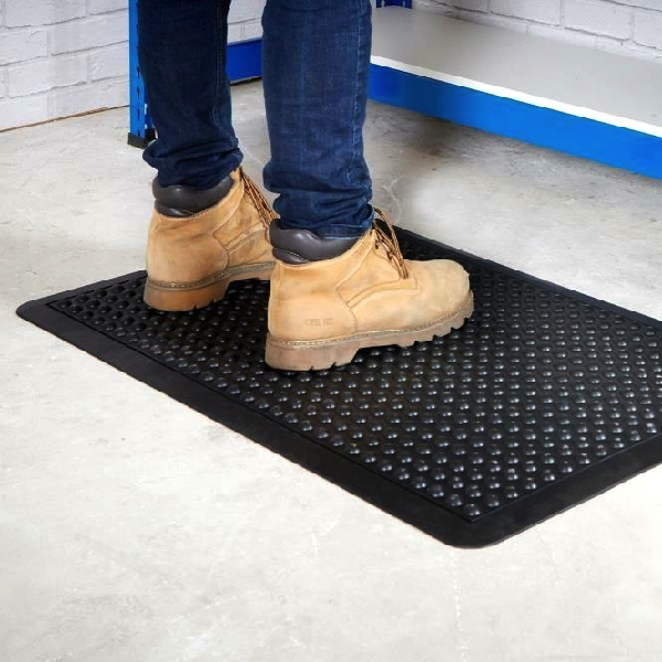 ANTI FATIGUE MATS